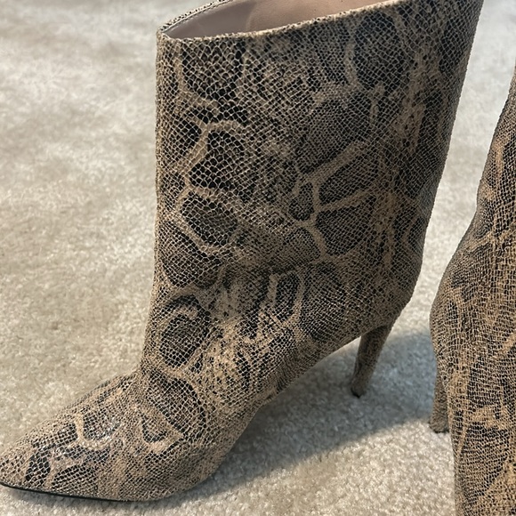 Express snake print booties - Picture 2 of 6
